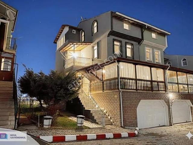Afyon Gazlıgöl'de Satılık 5+1 Termal Villa yapılı, Havuzlu