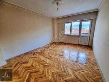 Afyon Kurtuluş Caddesi Üzeri Kiralık Dublex Daire