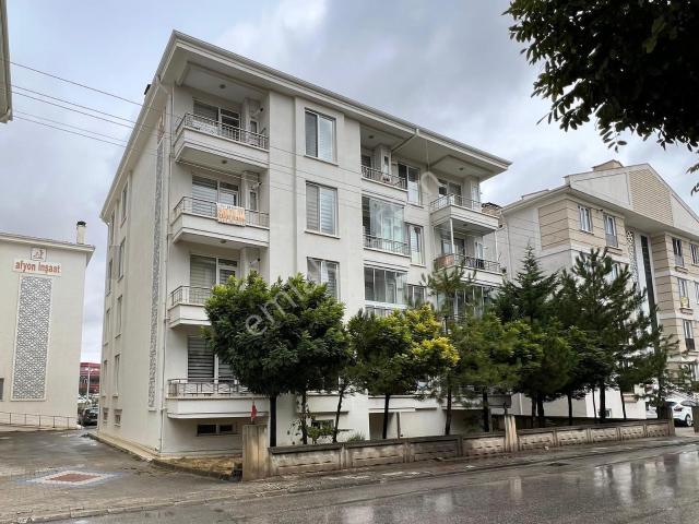 Afyon Özsu Emlak'tan Uydukent'te Eşyalı Satılık 2+1 Daire