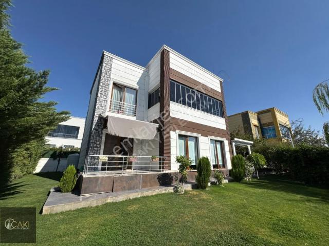 Çakı Yapı Emlaktan Satılık Villa