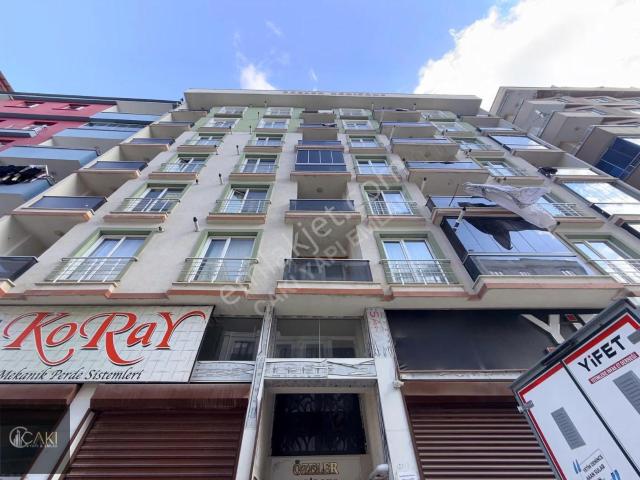 Çakı Yapı Emlak'tan Suvaroğlu Caddesinde 1+1 Kiralık Daire