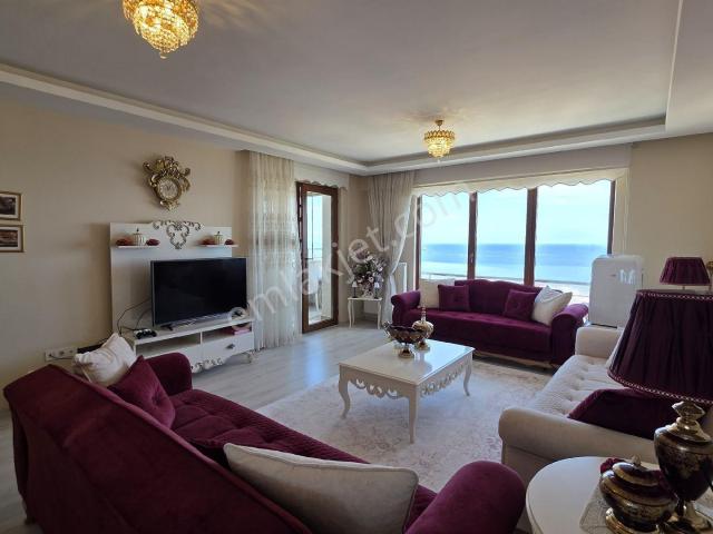 Akçaabat Yıldızlı'da Satılık Full Deniz Manzaralı Daire