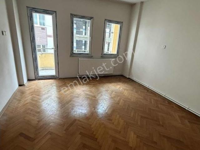 Akçaabat Merkez 3+1 Geniş Aile İçin Ferah Ve Uygun Daire