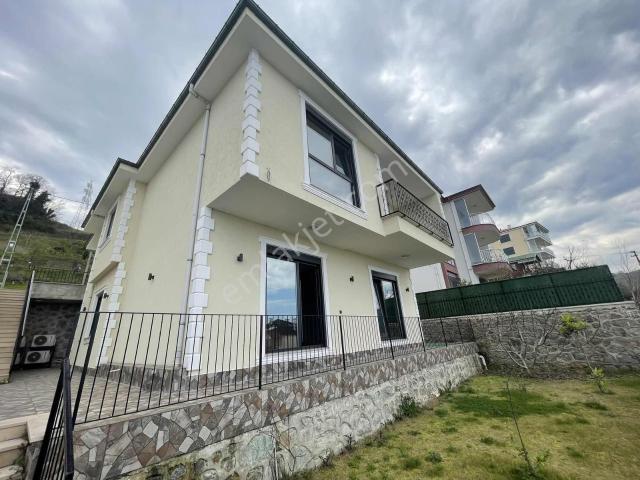 Akçaabat Sarıtaş'ta Satılık 4+2 Dubleks Villa