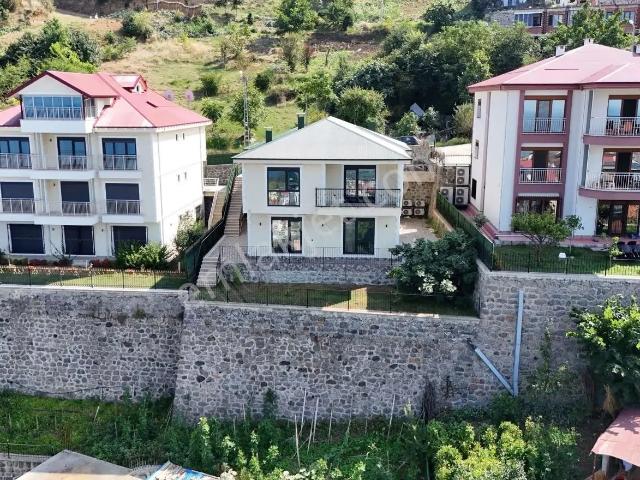 Akçaabat Satıtaş'da Full Deniz Manzaralı 2 Katlı Müstakil Ev