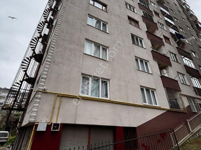 Akçaabat'ta Satılık 3+1 Daire 100m² Deha Emlak