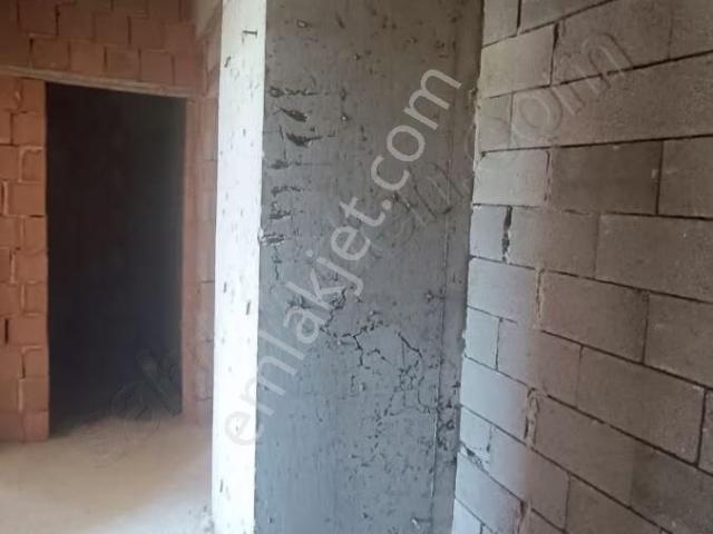 Akçaalan Mahallesinde Satılık 2+1 Daire