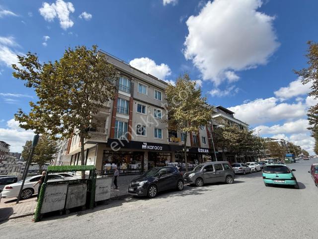 Akçaburgaz Mah. 5+2 Cadde Üzeri Sıfır Gibi 280 M² Dubleks Daire
