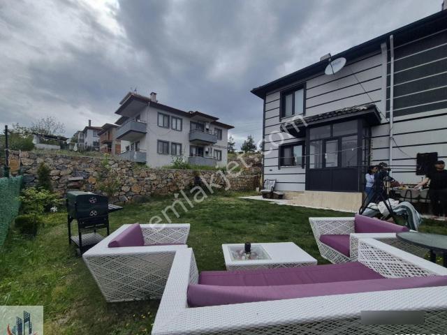 Akçaova Merkezde Ormana Sıfır Villa