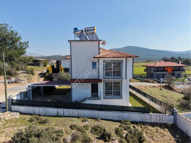 Akçaova Da Villalar Bölgesinde Satılık Eşyalı Çift Daireli Müstakil Bina