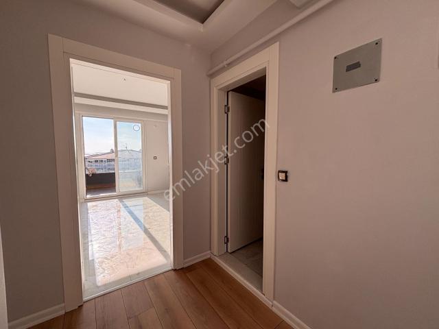 Akçalarda Ful Göl Manzaralı Geniş 2+1 Dubleks Sıfır Daire