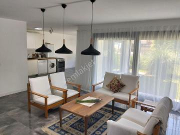 Akçay Yenimahalle'de Denize Sıfır Konumda Yazlık