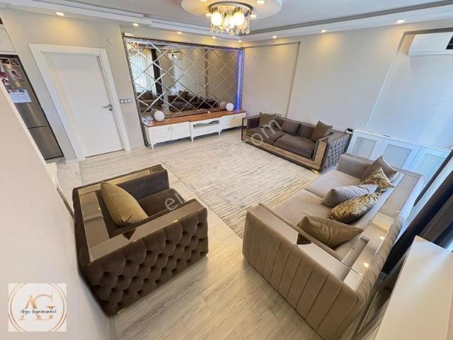 Akçay Altınkum'da Denize 200m Eşyalı 3+1 Dubleks Daire