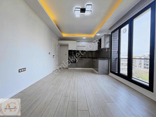 Akçay Altınkum'da Satılık 1+1 Daire Denize Yakın, Şık Tasarım