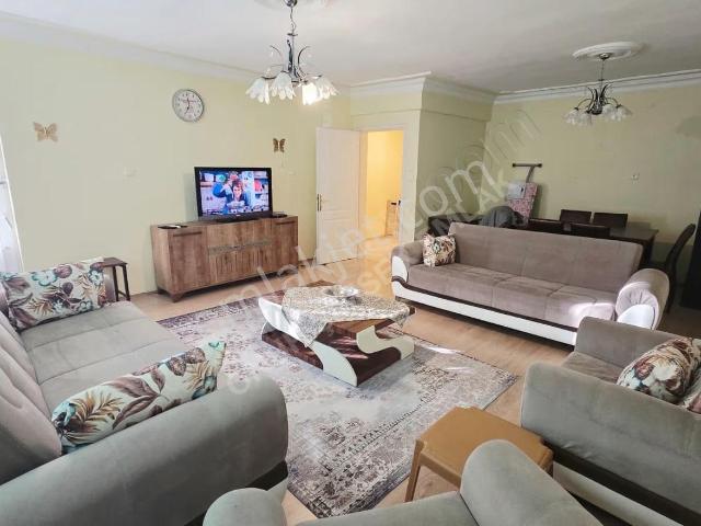 Akçay Altınkum'da Yüzme Havuzlu Sitede Eşyalı Kiralık 2+1 Daire