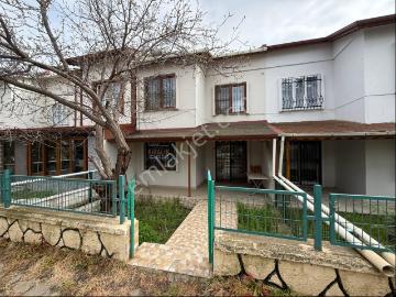 Akçay Altınkum'da 3+1 Dubleks Site İçi Kiralık Villa