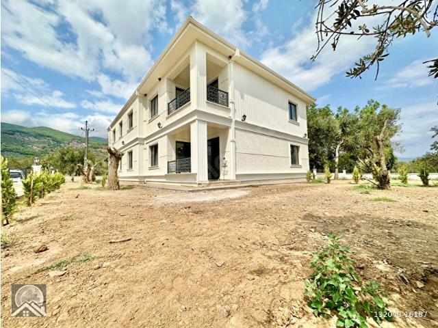 AKÇAY AY EMLAKTANGÜREDE KAZDAĞLARI ETEKLERİNDE BAHÇE KULLANIMLI MÜSTAKİL TADINDA SATILIK 2+1 DAİRE