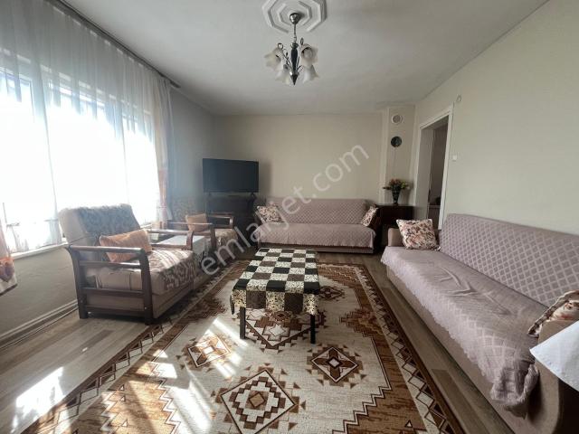 Akçay Cemiltemel Mahallesinde Devamlı Kiralık Daire