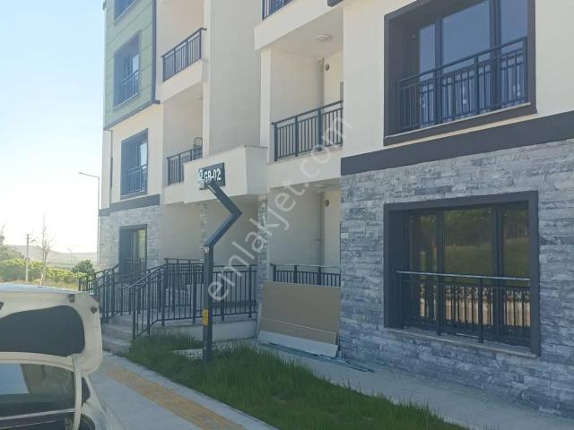 Akçay Emlak'tan Yunak Yeni Toki Konutlarında Sıfır Kiralık 3+1 Daire