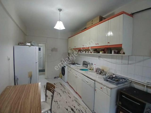 Akçay Emlak'tan Akşehir Altunkalem Çetinler Manavı Civarında 1. Kat Satılık 2+1 Daire
