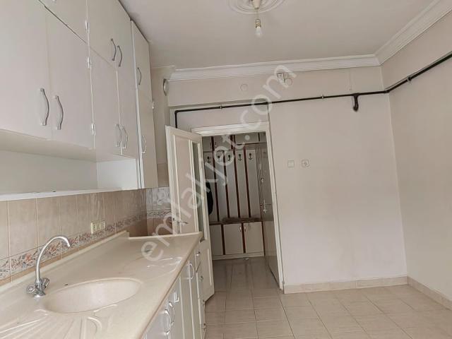 Akçay Emlak'tan Akşehir Altunkalem Mahallesi Atatürk Ortaokulu Civarı Satılık 3+1 Daire
