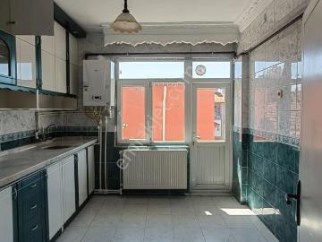 Akçay Emlak'tan Akşehir Seyran Mahallesi Selçuk Lisesi Civarı Doğalgazlı Kiralık 2+1 Daire