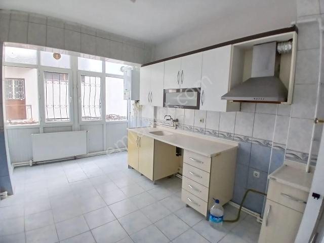 Akçay Emlak'tan Akşehir Tipi Mahallesinde Müstakil Tadında Doğalgazlı Kiralık 3+1 Daire