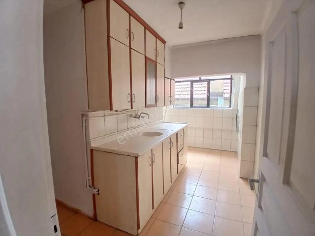 Akçay Emlak'tan Akşehir Gazi Pazarı Yanında Müstakil Tadında Bahçeli Sobalı Kiralık 2+1 Daire