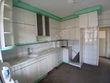 Akçay Emlak'tan Akşehir Gazi Mahallesi Sağlık Yüksekokulu Yanında Doğalgazlı Geniş Kiralık 2+1 Daire