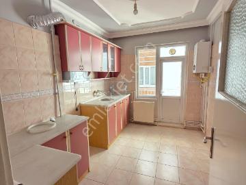 Akçay Emlak'tan Akşehir Koşuyolunda Satılık Asansörlü Ara Kat 3+1 Daire