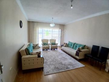 Akçay Emlak'tan Akşehir Kozağaç Tokide Eşyalı Asansörlü Ara Kat Kiralık 3+1 Daire