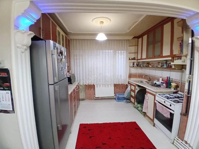 Akçay Emlak'tan Akşehir Stadyum Yanında Bakımlı Ara Kat Geniş Satılık 3+1 Daire
