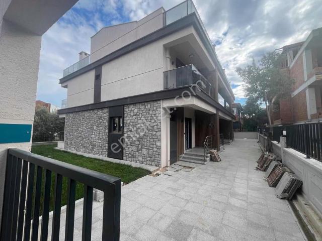 Akçay Köşemden Altınolukta Süper Lüks Sıfır 3+1 Satılık Villa