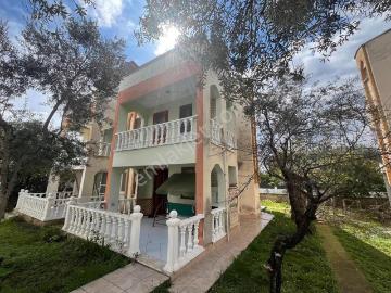 Akçay Köşemden Gürede 3+1 Havuzlu Eşyalı Kiralık Tripleks