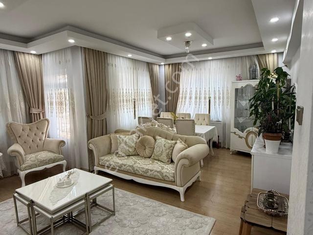Akçe'den Merkezi Lokasyonda Bakımlı Lüx Daire