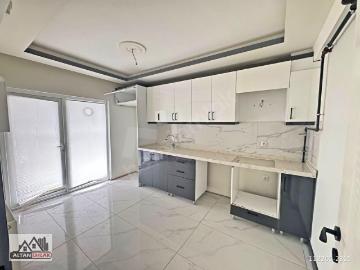AKŞEMSETTİN MAH. GİRİŞ KAT 1 YILLIK BİNA 2+1 DAİRE