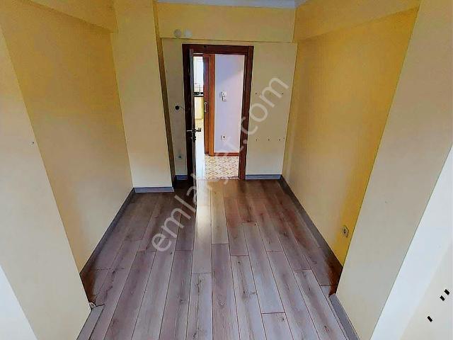 Akşemsettin Mahallesi'nde 3+1 95m2 Net Kiralık Daire