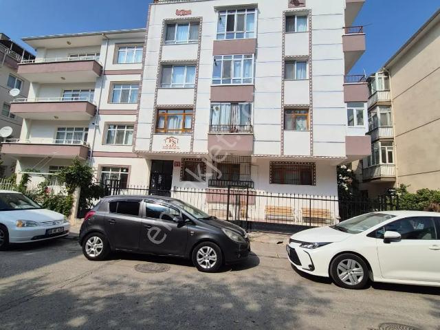 Akşemsettin Mah'de 3+1 Satılık Ara Katta Full + Full Yapılı Daire