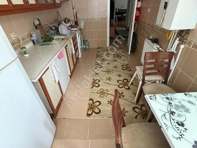 Akşemsettin Mah'de Ara Katta Salon Bağımsız Satılık Daire