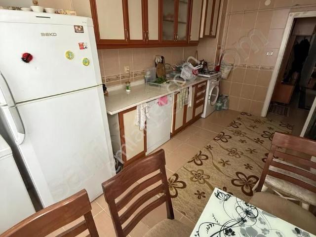 Akşemsettin Mah'desalon Bağımsız Ara Katta Satılık Daire