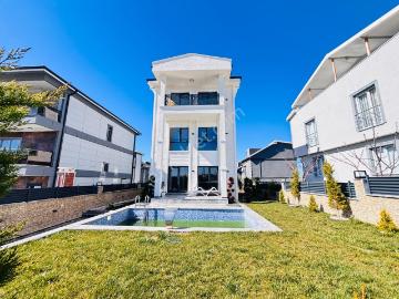 Akşenden Tekirdağ Marmara Ereğlisinde Satılık Özel Havuzlu Lüks Trıplex Villa
