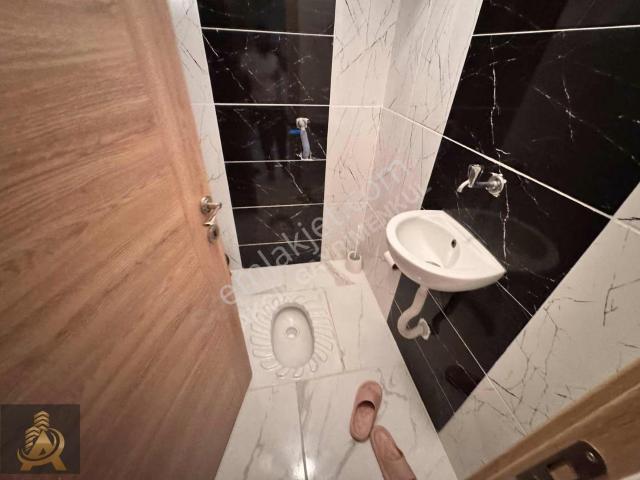 Akçil'den Eşyalı Kiralık 3+1 Daire Ara Kat Ebeveyn Banyo Merkez