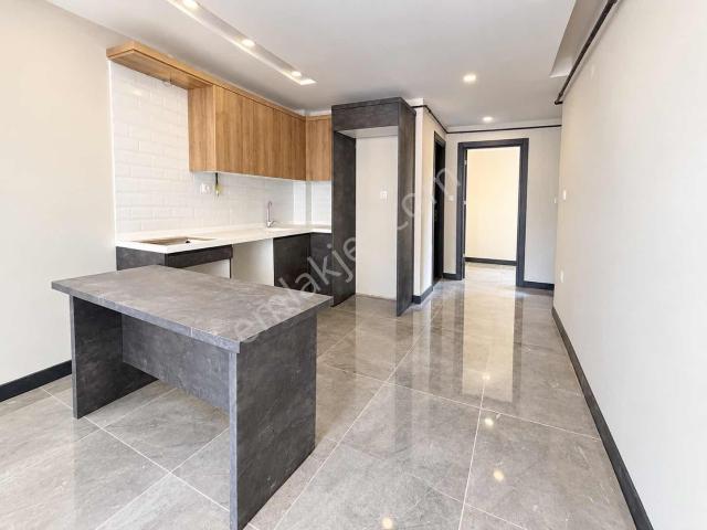 Satılık çakırlar Havuzlu Sitede 1+1 Daire