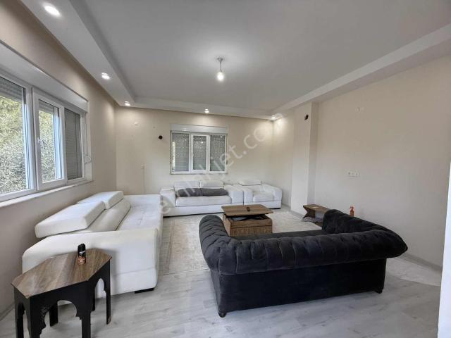 Çakırlarda 2700 M2 Üstüne 2 Katlı Müstakil Ev