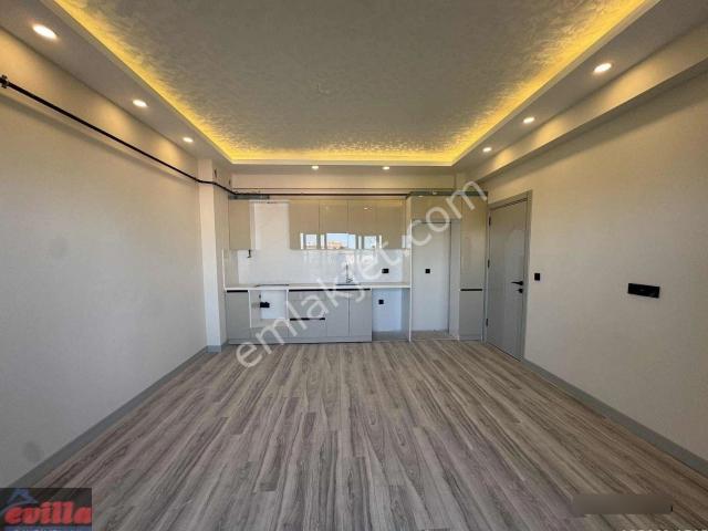 Çakırlarda Krediye Uygun Havuzlu Sitede 1+1 Lüks Satılık Daire