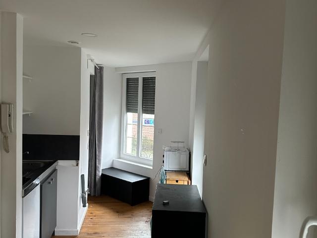 AKMX LL152 Studio meublé WATTIGNIES