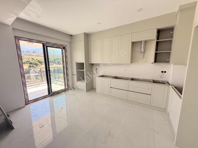 Çakmak 3+1 160m2 Havuzlu Site İçi Daire