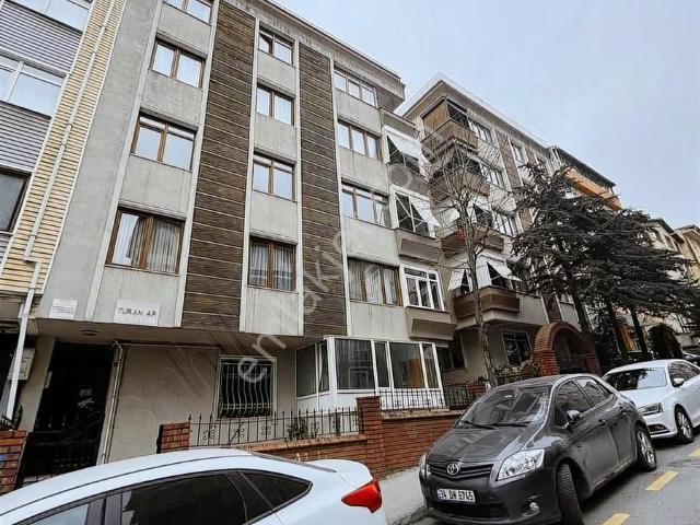 Çakmak Mahallesin De Cadde Üzeri Satılık Büyük M2 2+1