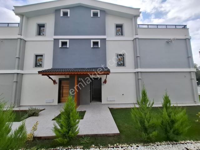 !akman'dan Deniz Manzaralı Müstakil Triplex 4+1 Ultralüx Villa