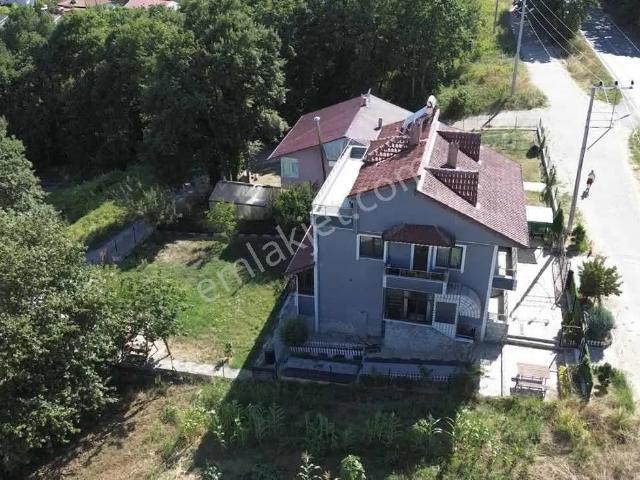 Akmeşe Sapakpınarda Satılık Tripleks Villa
